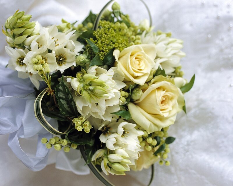 White and Green Bouquet — Serene