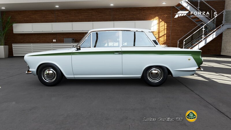 White and Green Car — Neutral
