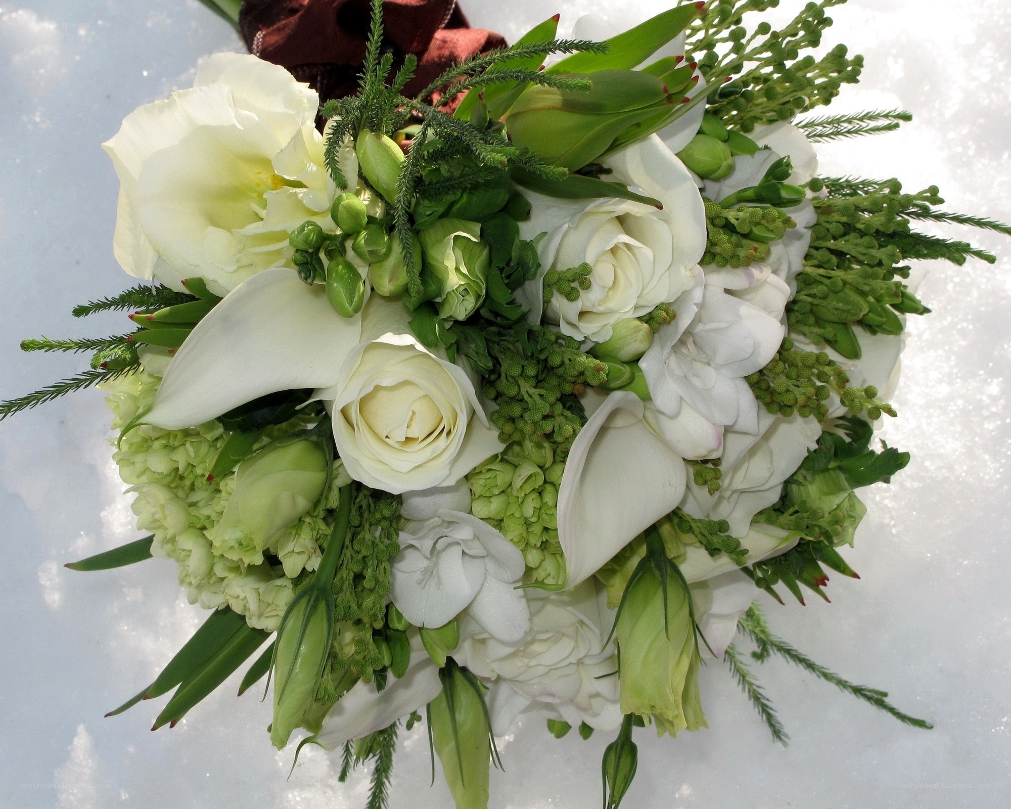 white and green floral bouquet