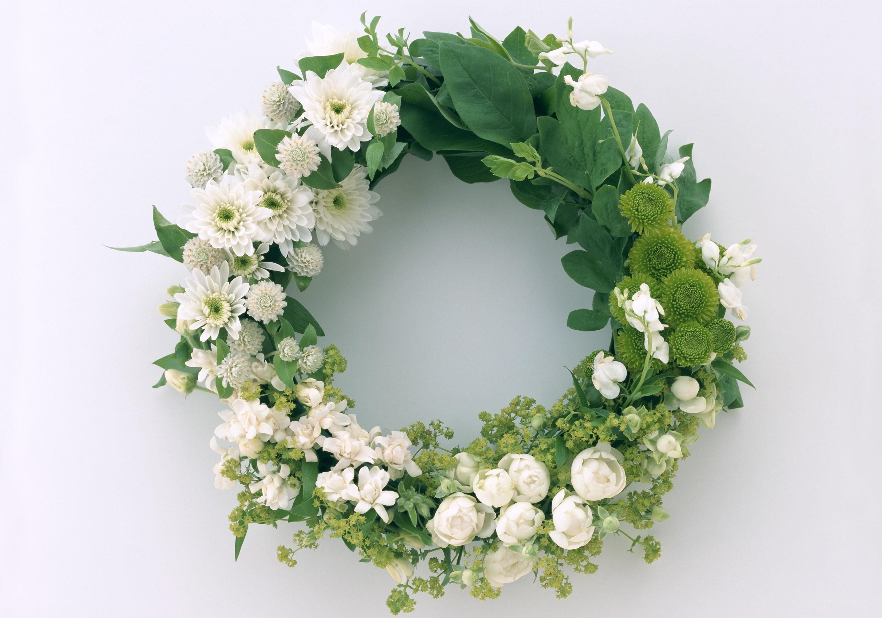 white and green floral wreath