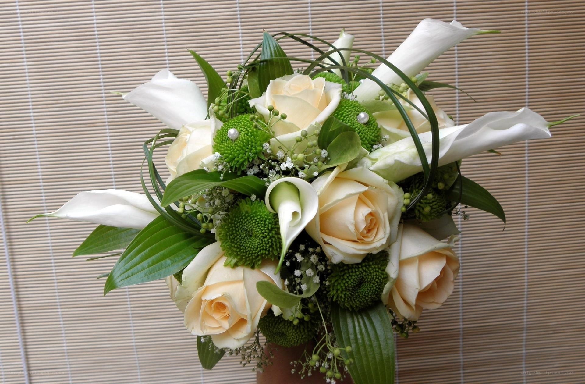 white and green wedding bouquet