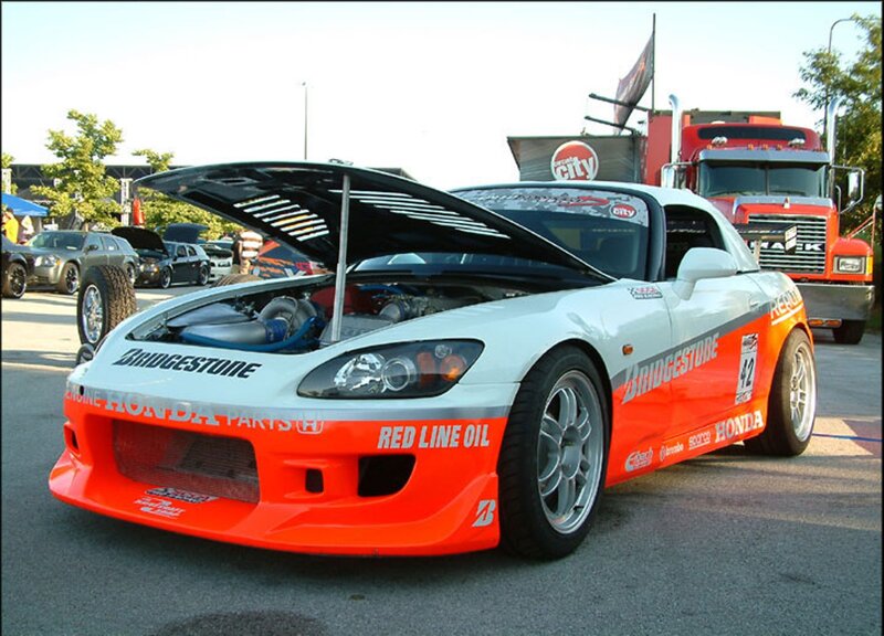 White and Orange Race Car — Active