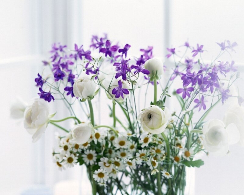 White and purple flower bouquet