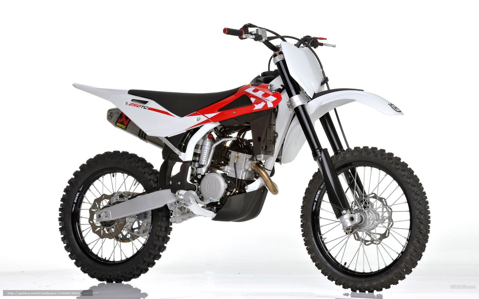 white and red dirt bike