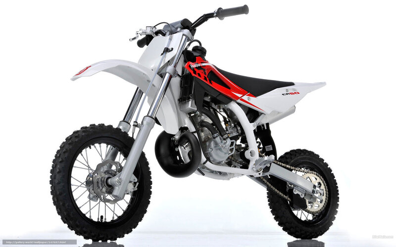 white and red dirt bike