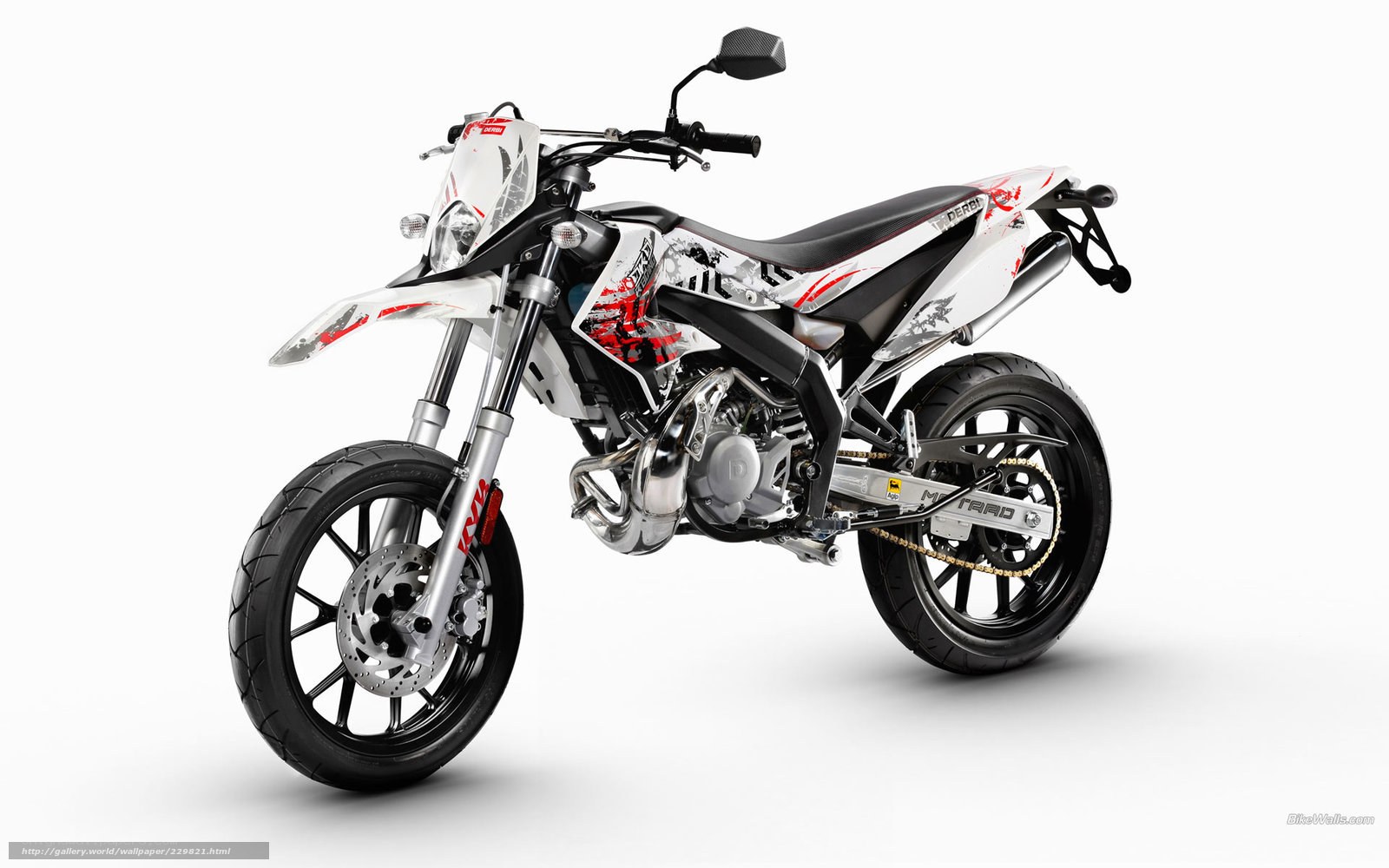 white and red dirt bike