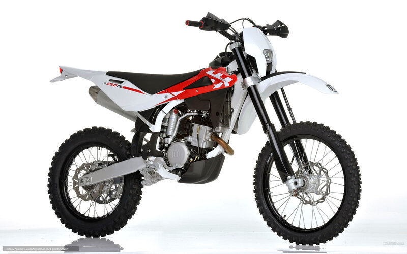 white and red dirt bike