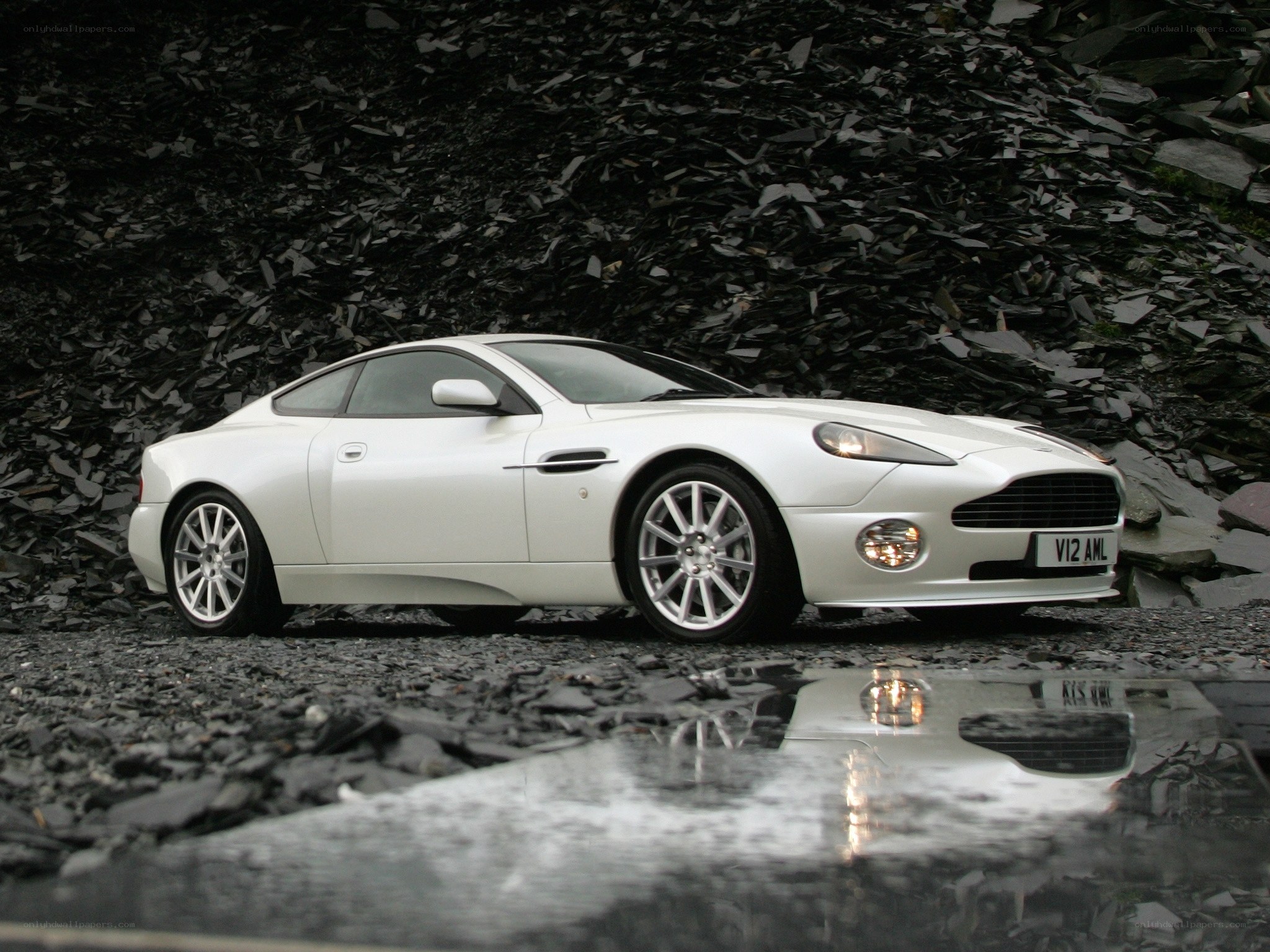 White Aston V12 Vantage