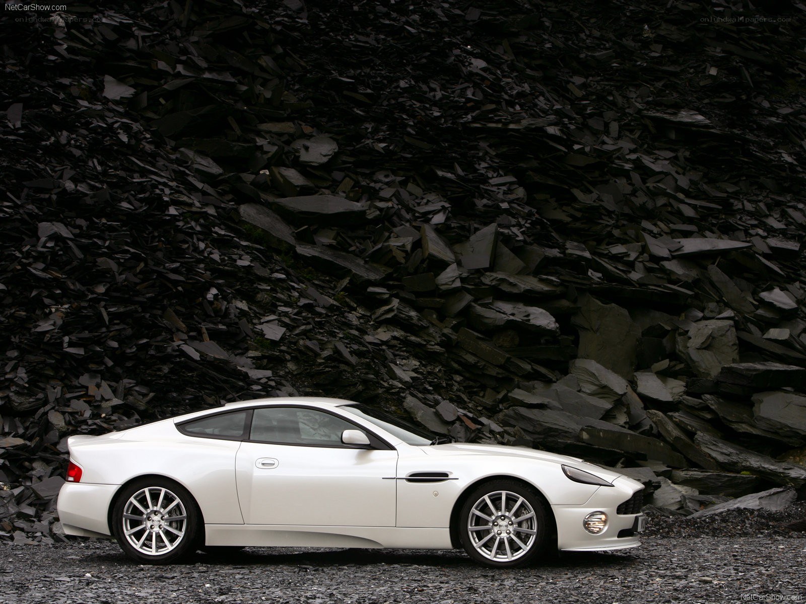 White Aston V8 Vantage