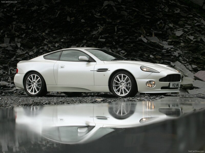 White Aston V8 Vantage