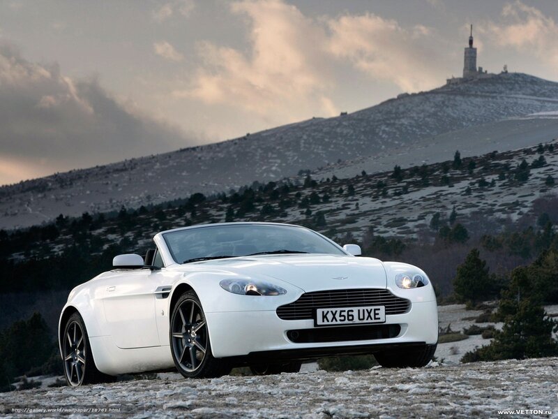 White Aston V8 Vantage