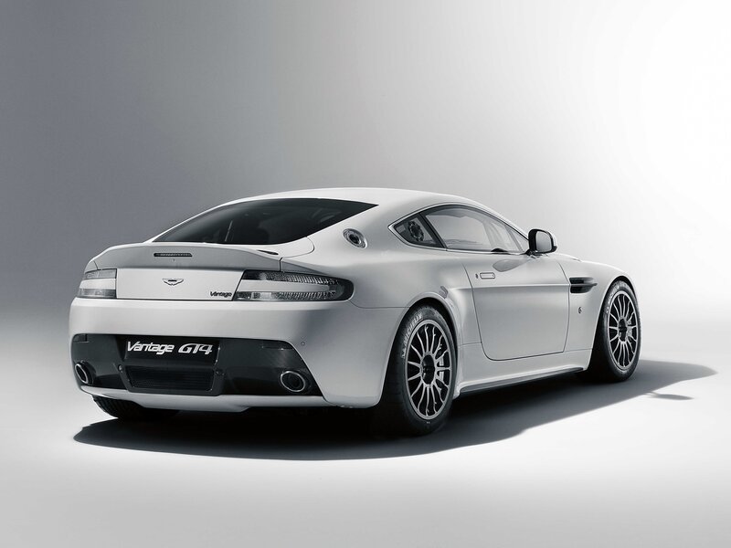 White Aston Vantage GT4