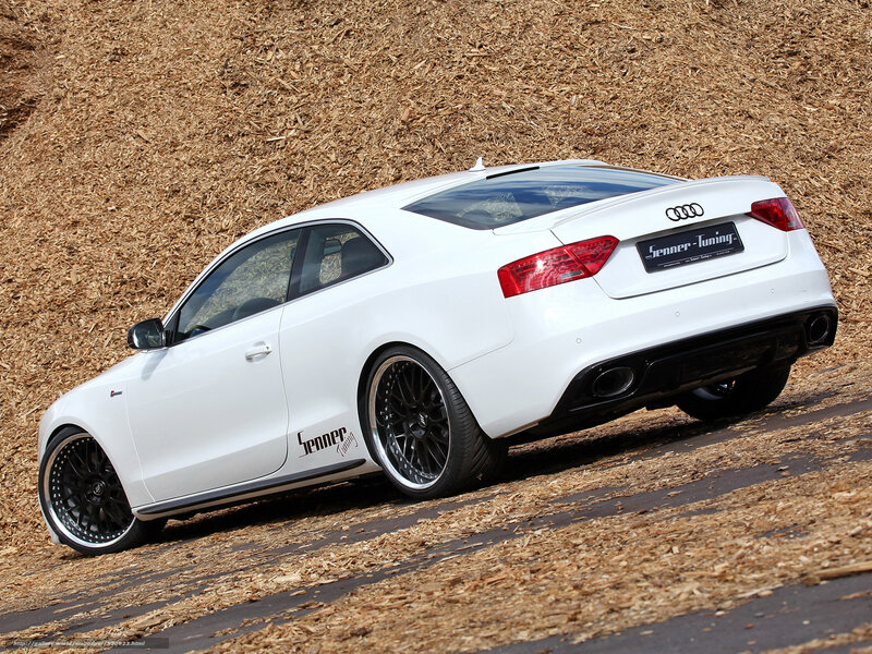 White Audi Coupe — Dynamic