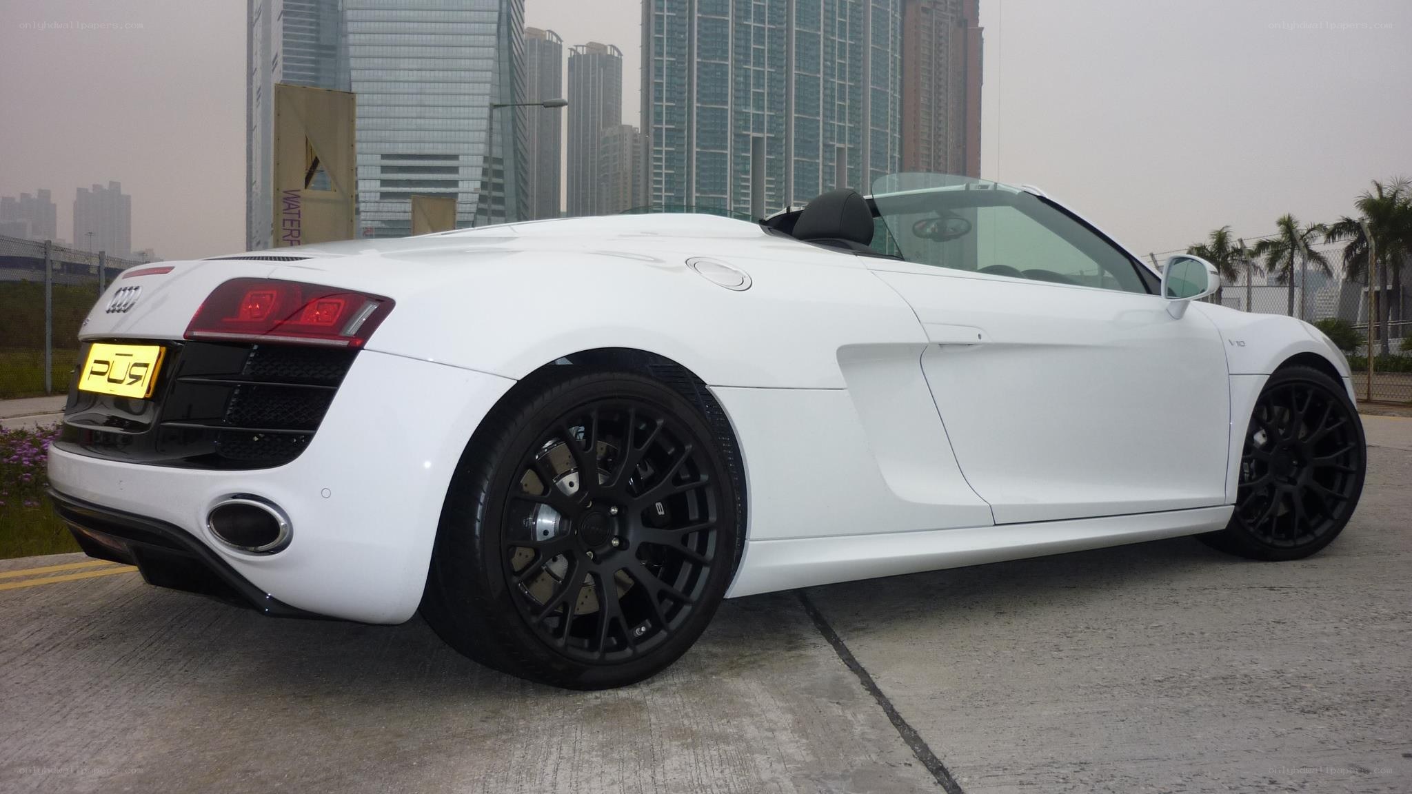 white audi r8 convertible