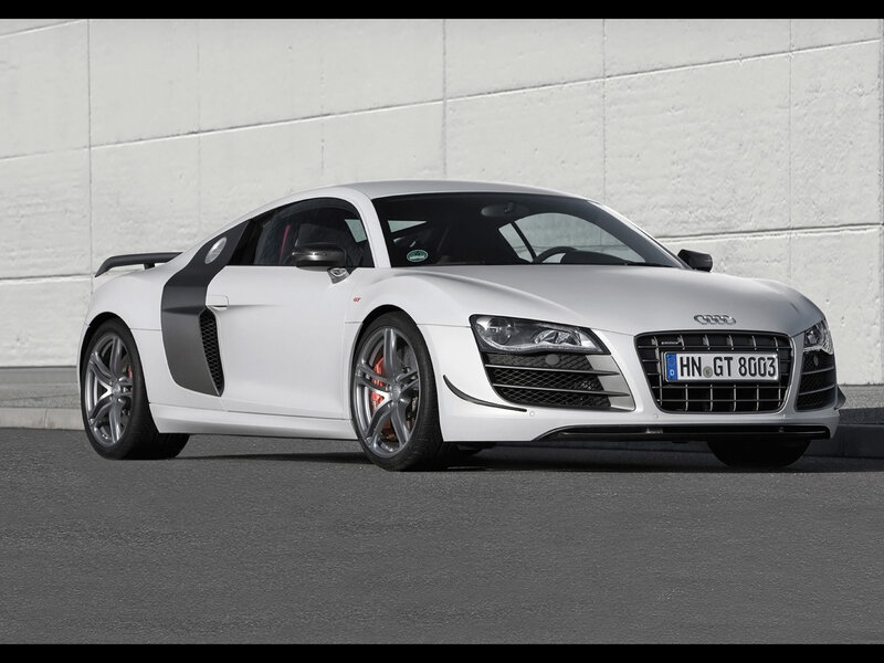 White Audi R8 GT — Neutral