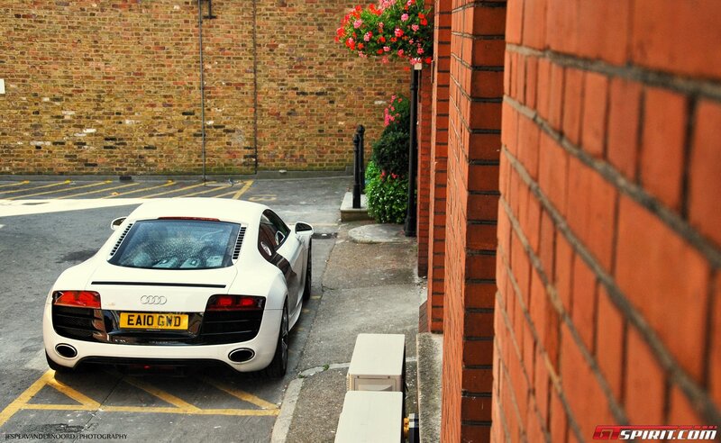 white audi r8 in alley