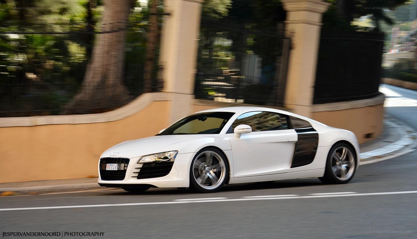 white audi r8 in motion
