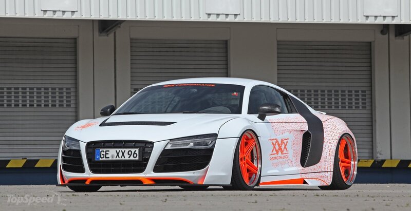 White Audi R8 Race Car