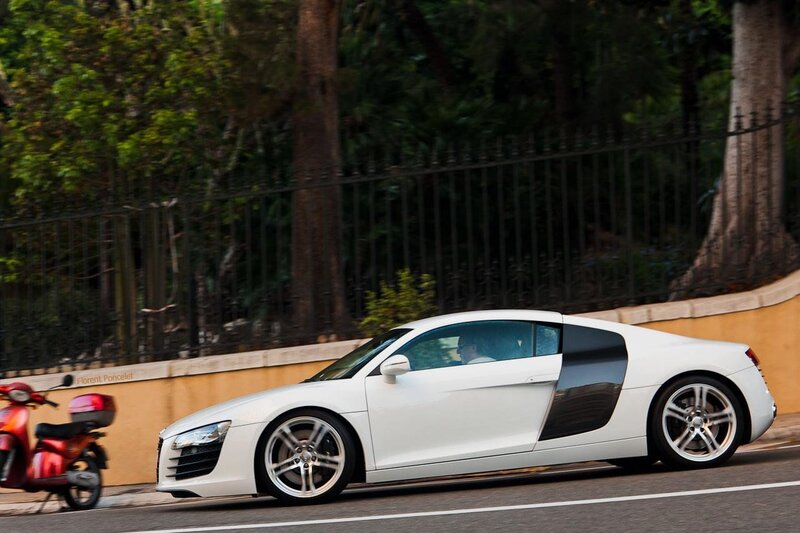 white audi r8 sports car