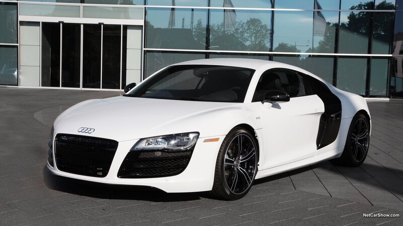 white audi r8 sports car