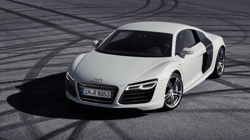 white audi r8 sports car
