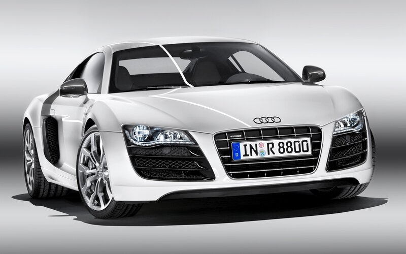 white audi r8 sports car