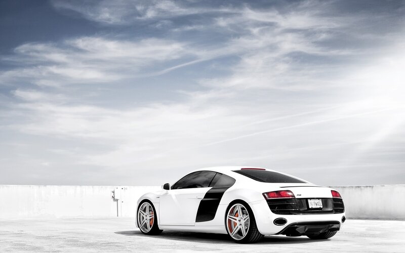 white audi r8 sports car