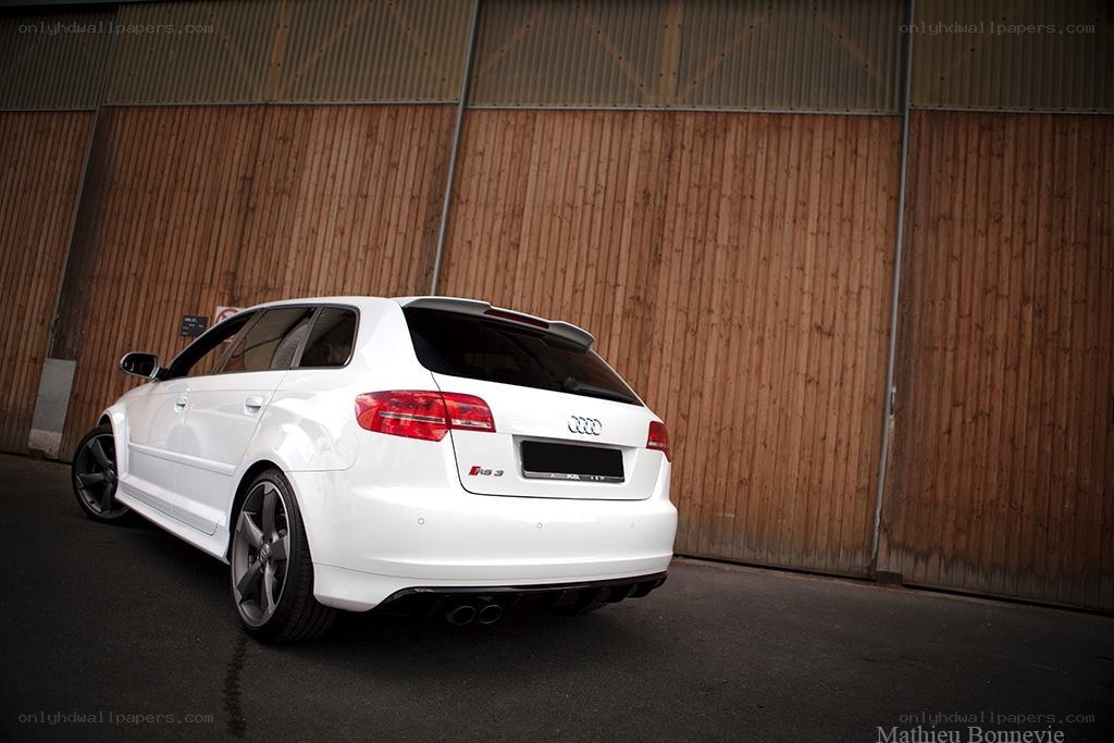 white audi rs3 station wagon