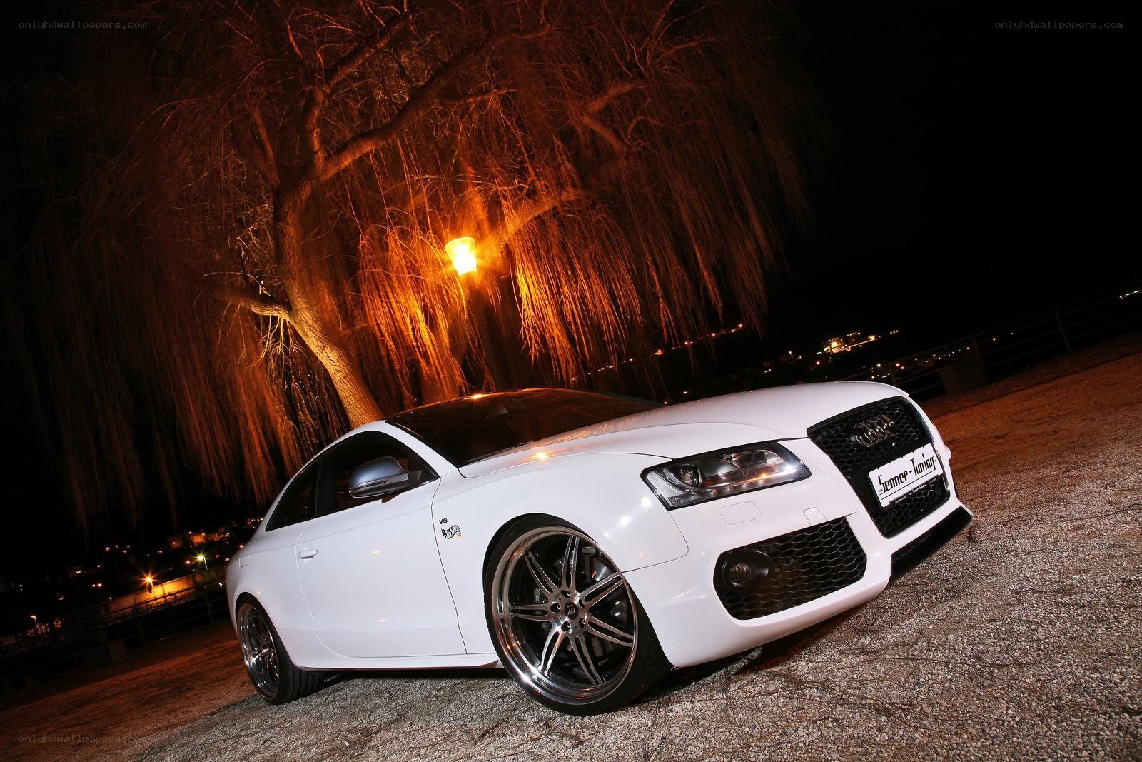 White Audi RS5 at night