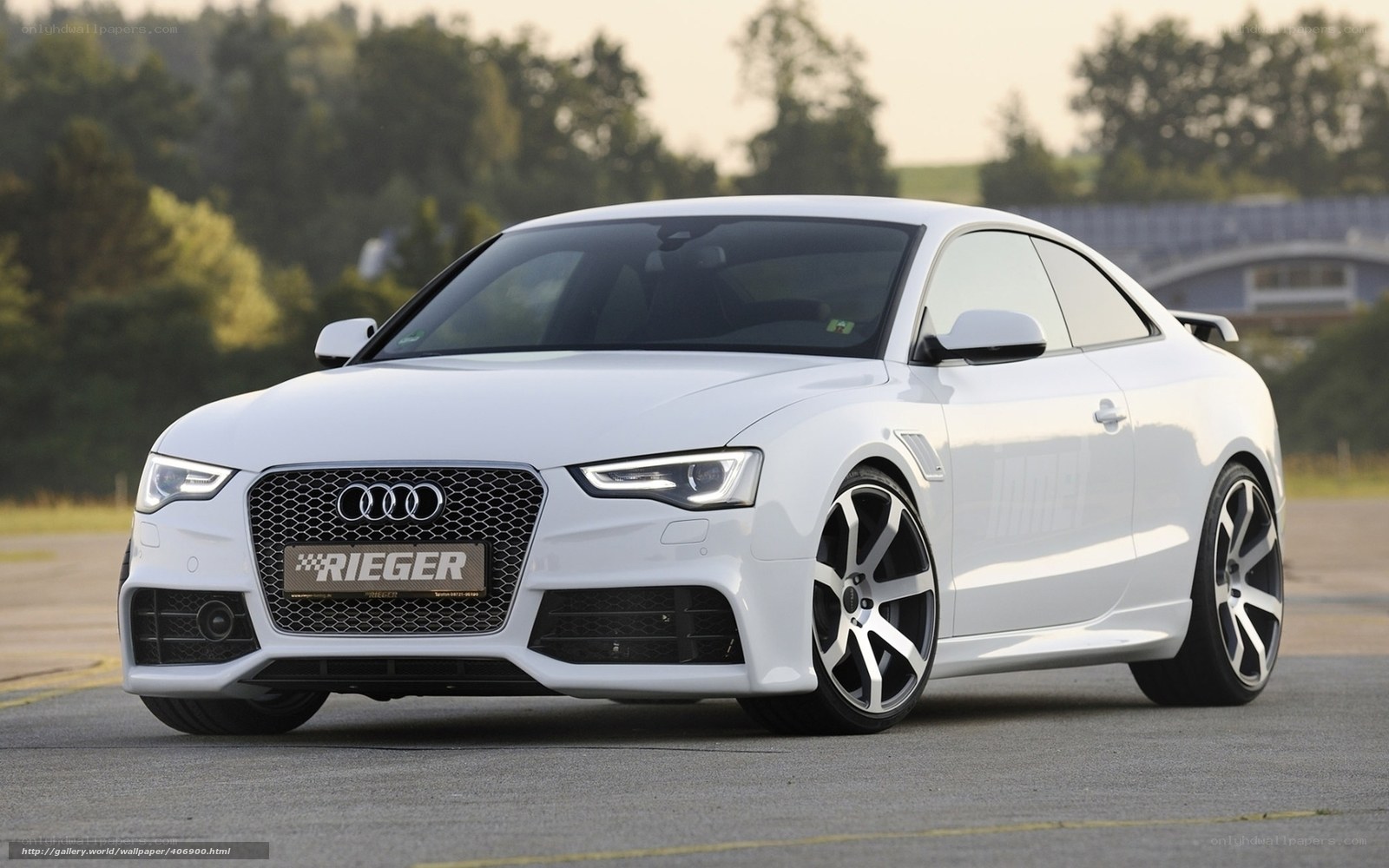 White Audi RS5 with Rieger grille