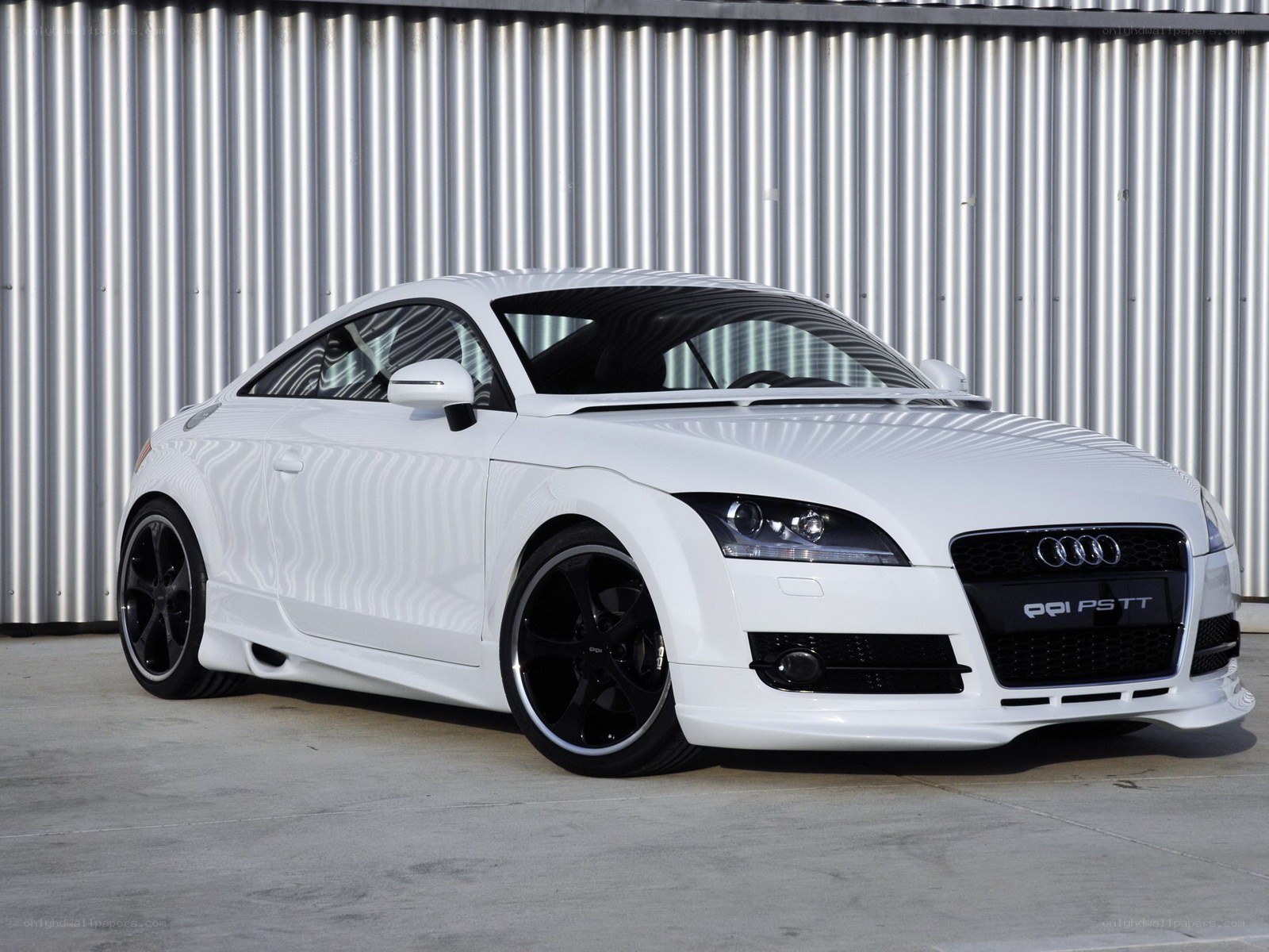 white audi tt coupe