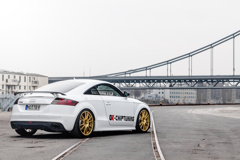White Audi Tt-rs Car — Urban