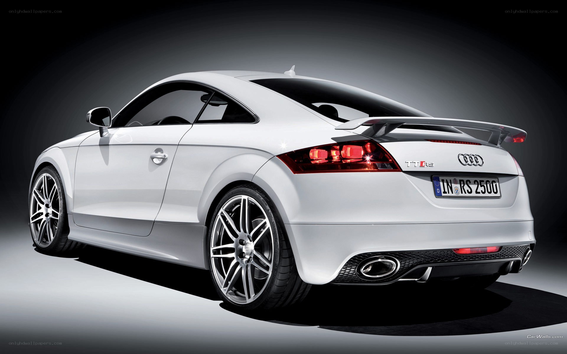 white audi tt rs coupe