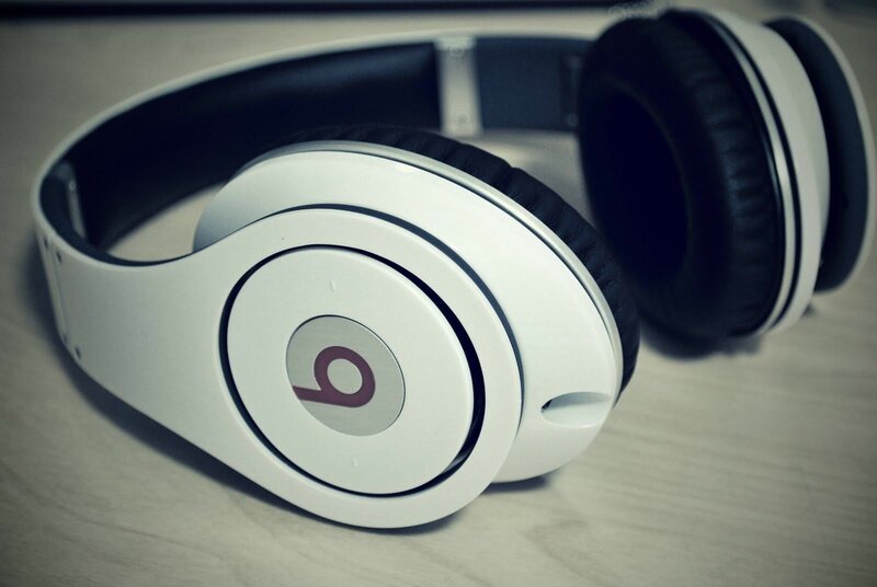 White Beats Headphones — Neutral