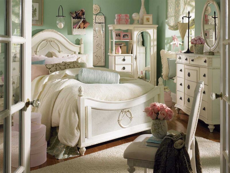 White Bedroom Furniture Set — Green
