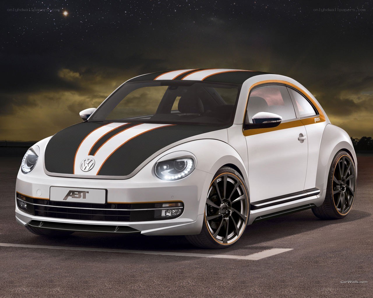 White Beetle with racing stripes