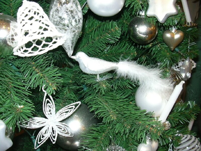 White Bird Ornament — Green