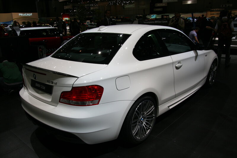 White BMW 123d Coupe