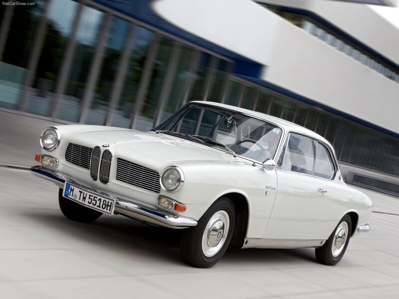 White BMW 3200 CS in motion