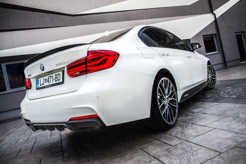 White BMW 320d Sedan