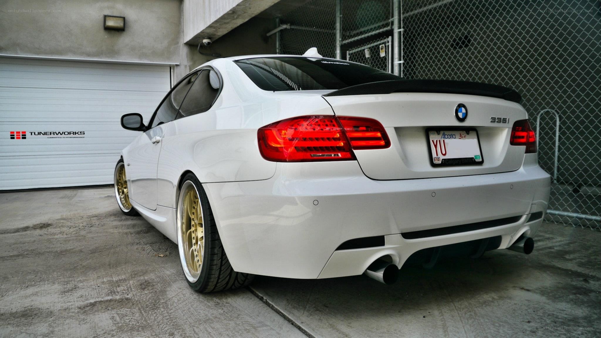 white bmw 335i coupe