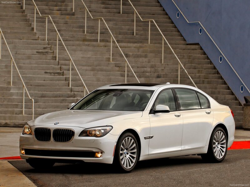 White Bmw 7-series Sedan — Silver, Calm