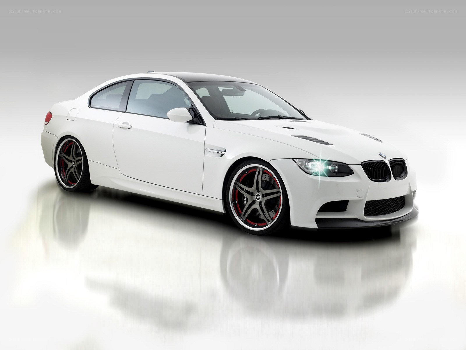 white bmw m3 coupe