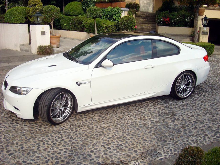 white bmw m3 coupe