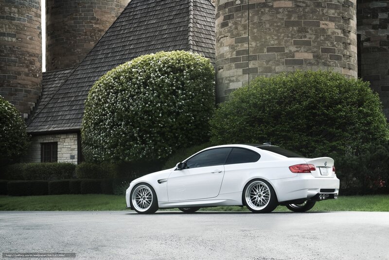 White BMW M3 coupe