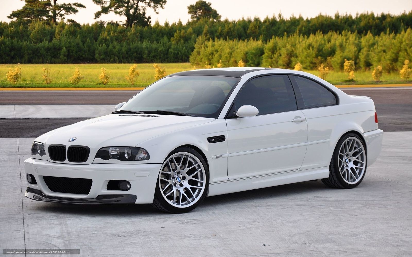 White BMW M3 coupe