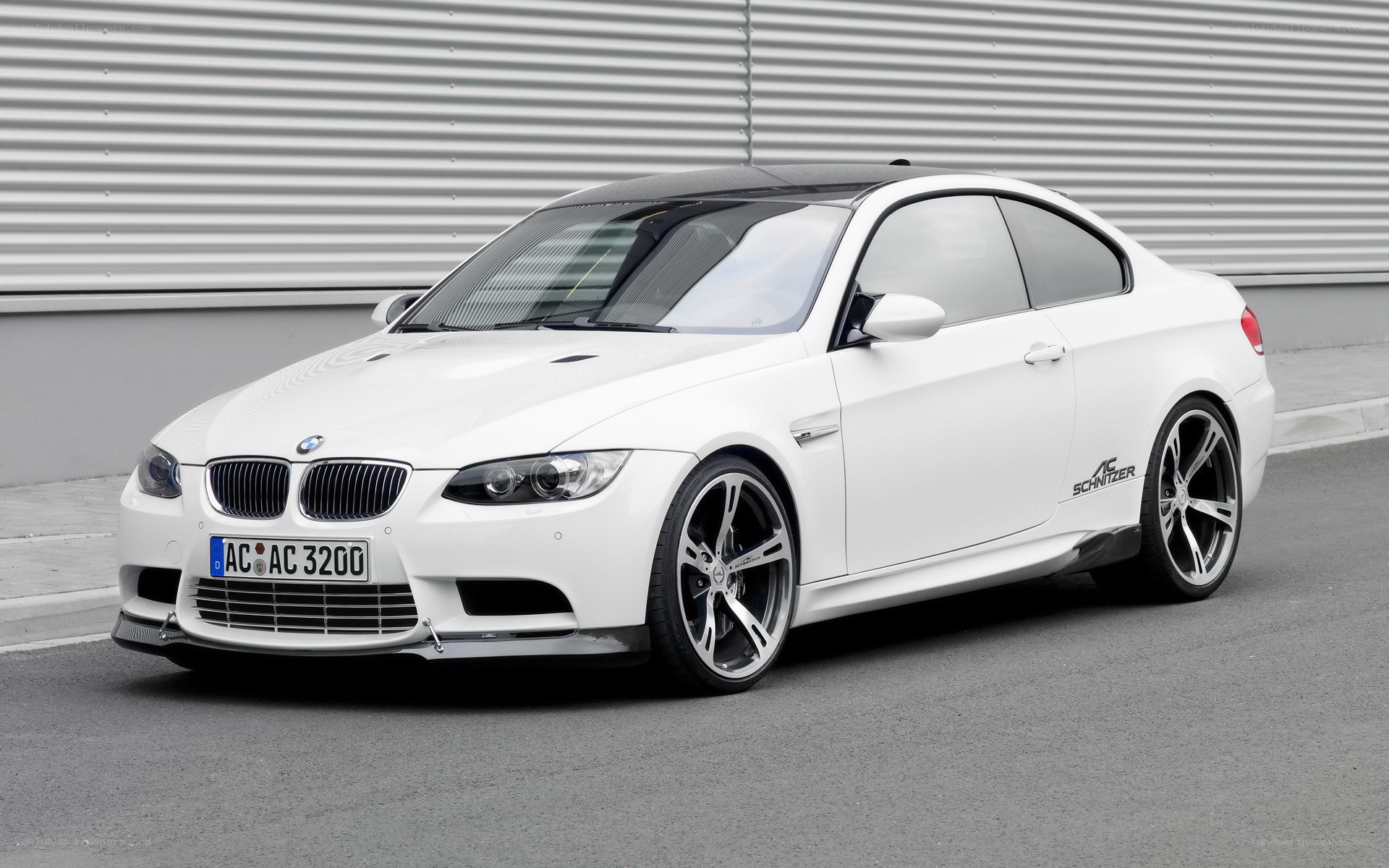 white bmw m3 coupe