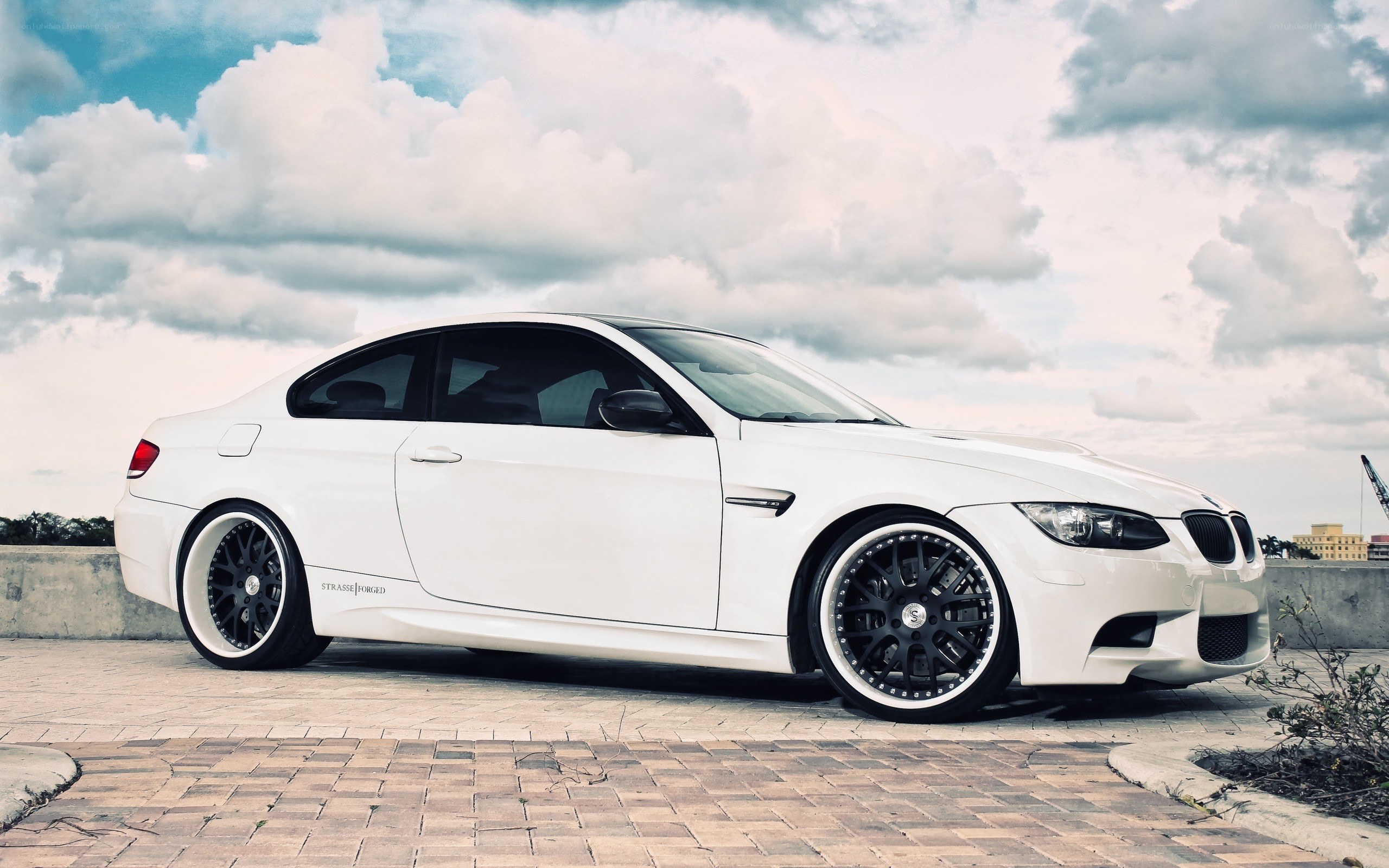 white bmw m3 coupe