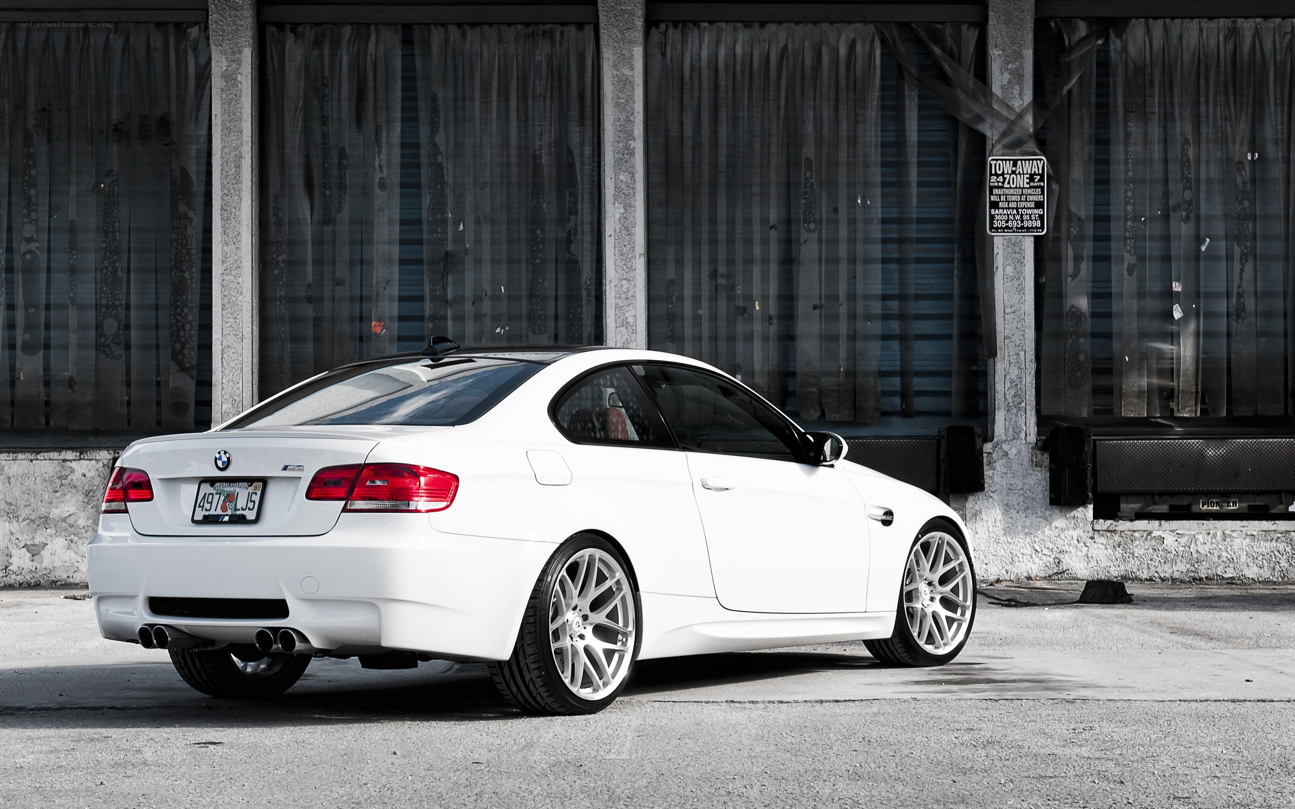 white bmw m3 coupe