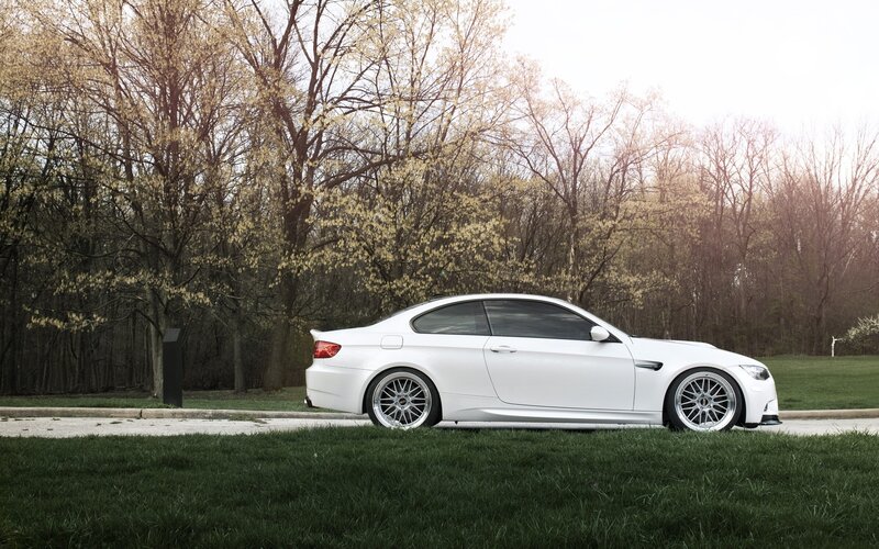 white bmw m3 coupe